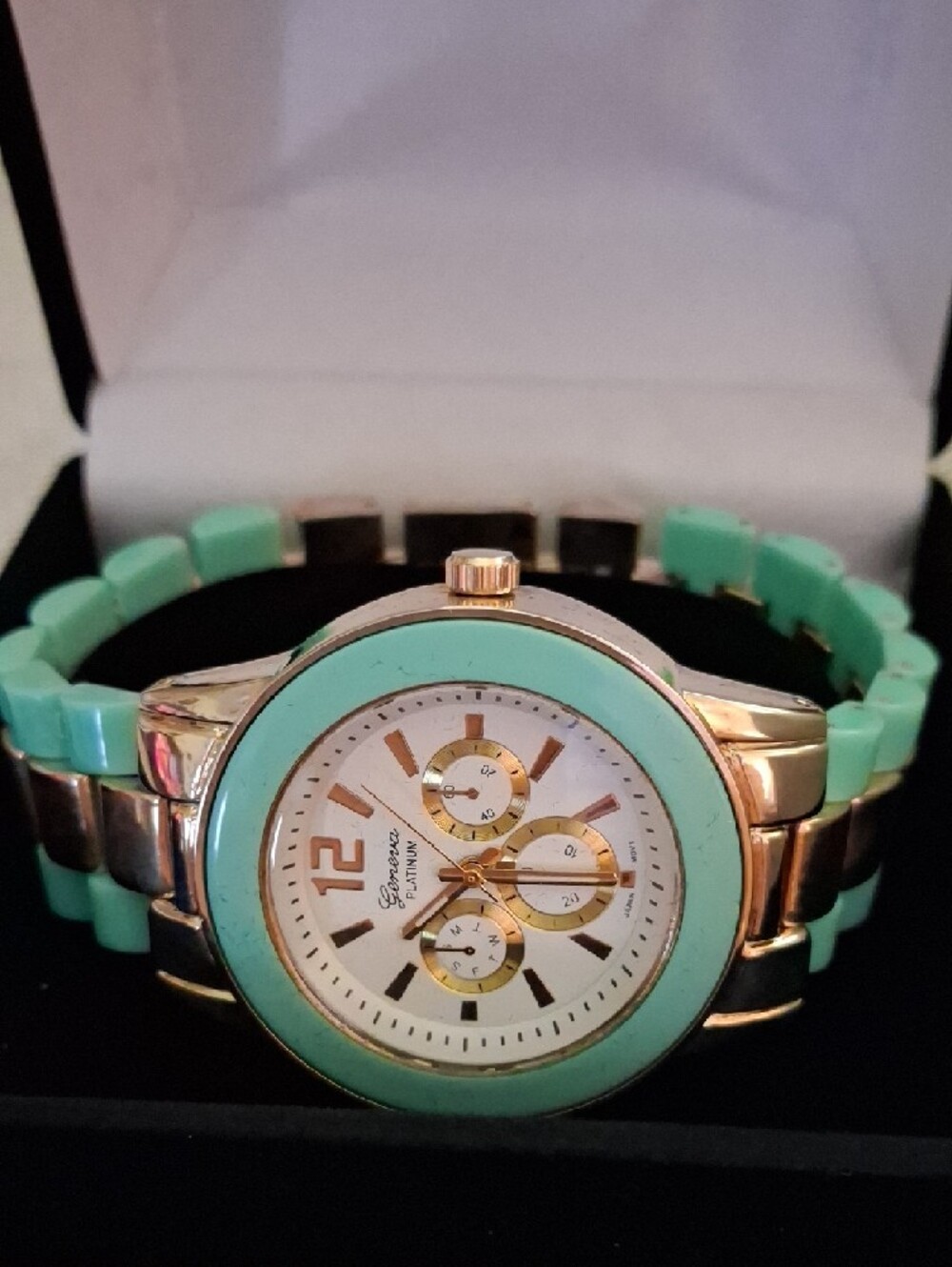 Geneva Mint Green and Gold Women's Bracelet Watch - Picture 2 of 6